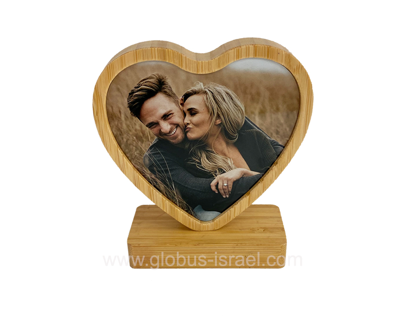 מסגרת במבוק לב